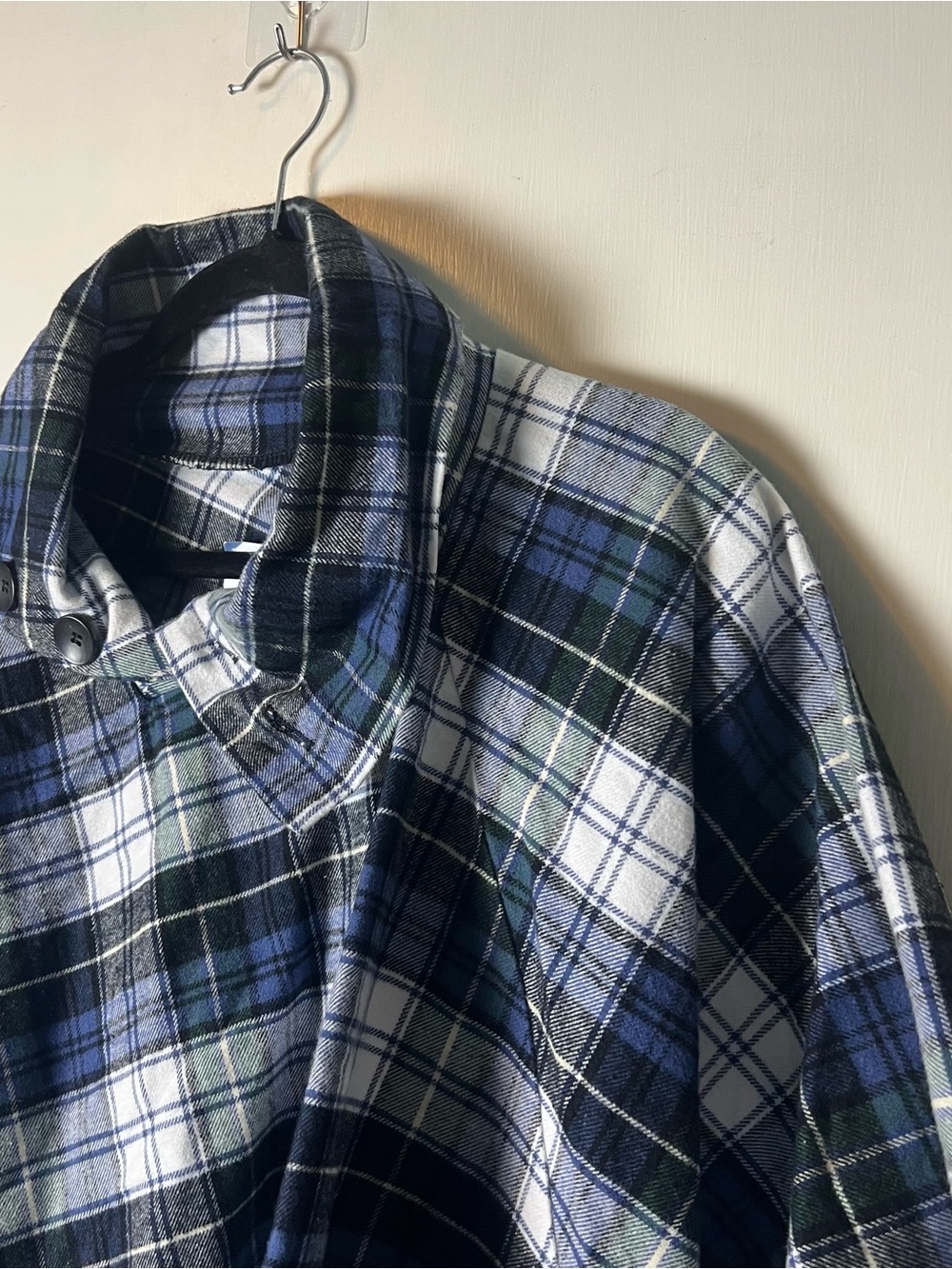 Vermont Flannel Co NWT Plaid Poncho Shawl Cape Blue Green Cabincore USA Sz L/XL - Picture 5 of 8